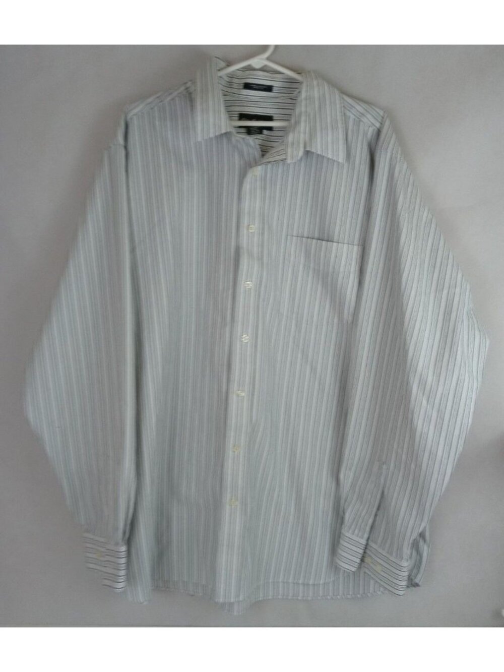 Eddie Bauer Wrinkle Resistant Classic Fit Men's Gray Striped Shirt Size 2XL